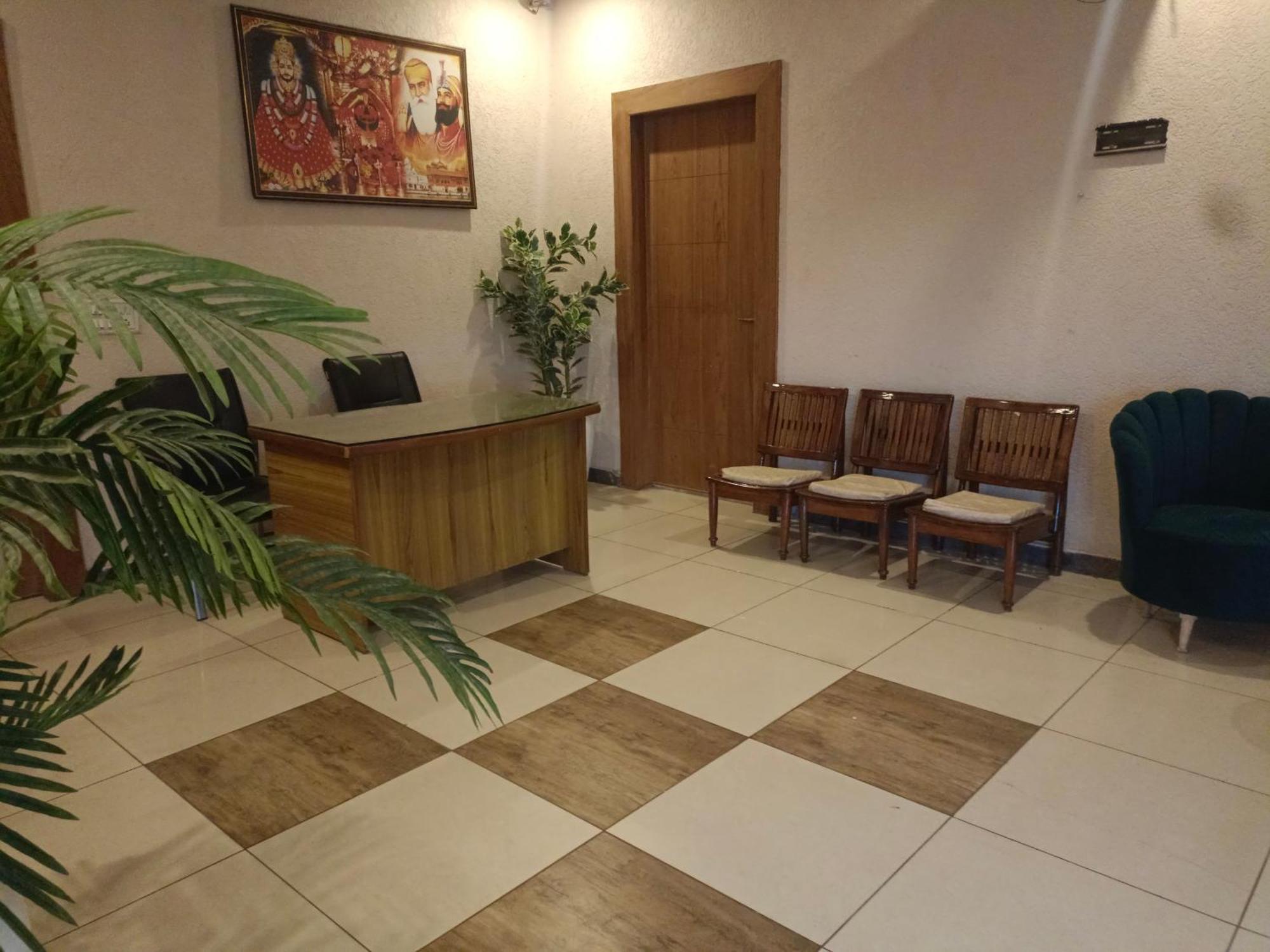 The Aura Grand Hotel & Banquet - A Unit Of Sitara Kollection Hotels Rohtak Екстериор снимка