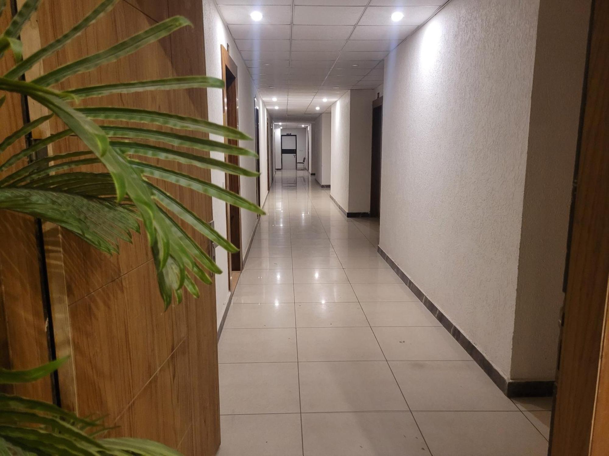 The Aura Grand Hotel & Banquet - A Unit Of Sitara Kollection Hotels Rohtak Екстериор снимка